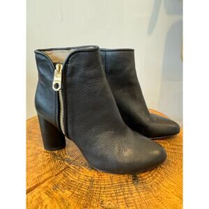 Louise et Cie Zyda side zip booties - black leather gold zipper column heel 7.5